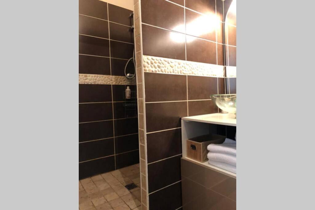 Appart Renove 2 Chambres Avec Clim LʼIsle-sur-la-Sorgue Buitenkant foto